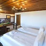 Hotel Leshten