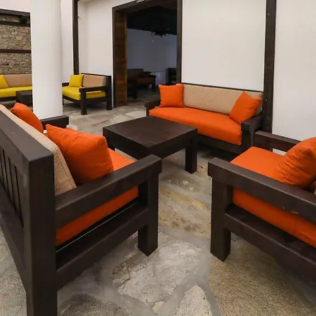 Hotel Leshten レシテン