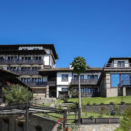 Szálloda Hotel Leshten Lesten