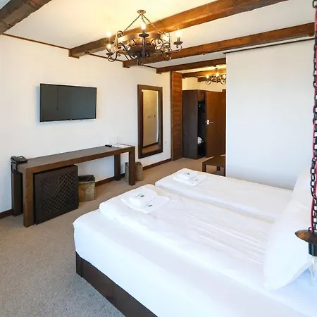 ホテル Hotel Leshten *
