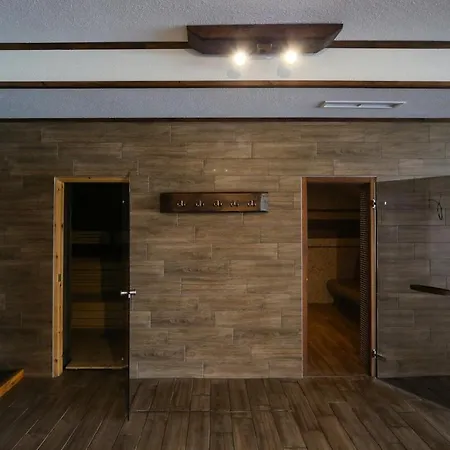 Hotel Leshten Otel