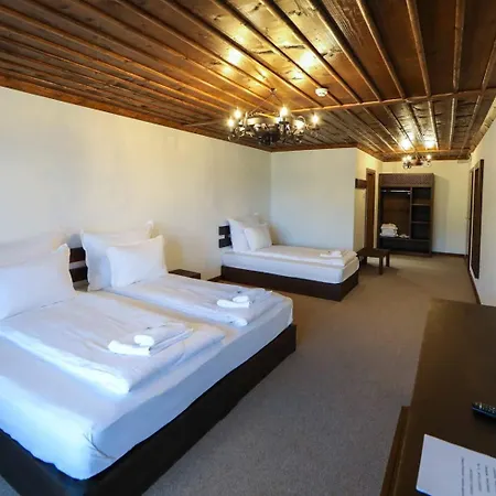 Hotel Leshten Hotel *