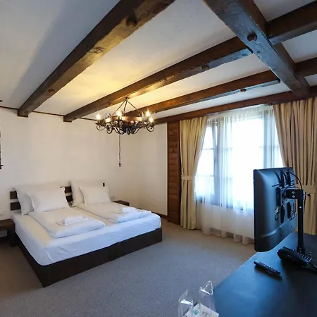 Hotel Leshten Otel Leshten