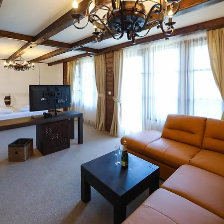 Hotel Leshten Szálloda *