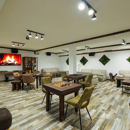 Hotel Leshten *