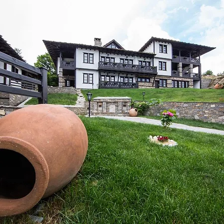 Hotel Leshten Szálloda