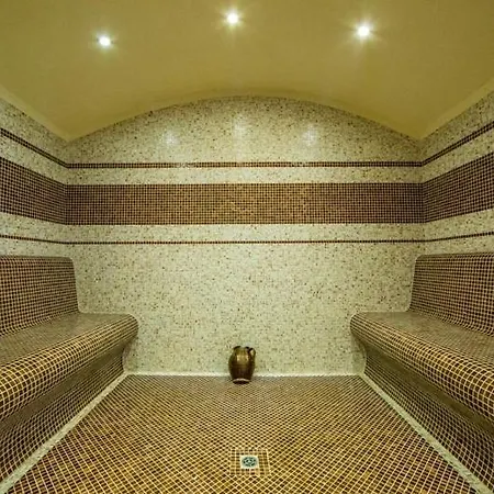 Hotel Leshten Otel *