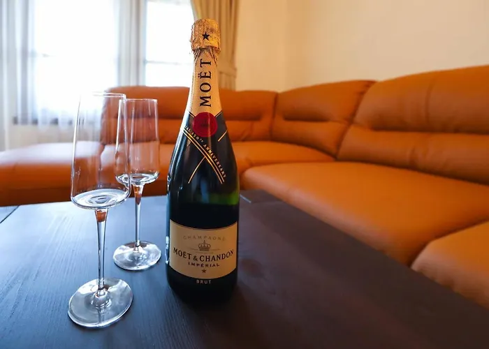 Hotel Leshten * Lesjten