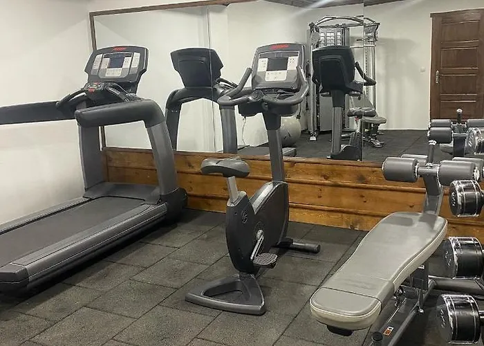 Hotel Leshten Hotell Lesjten