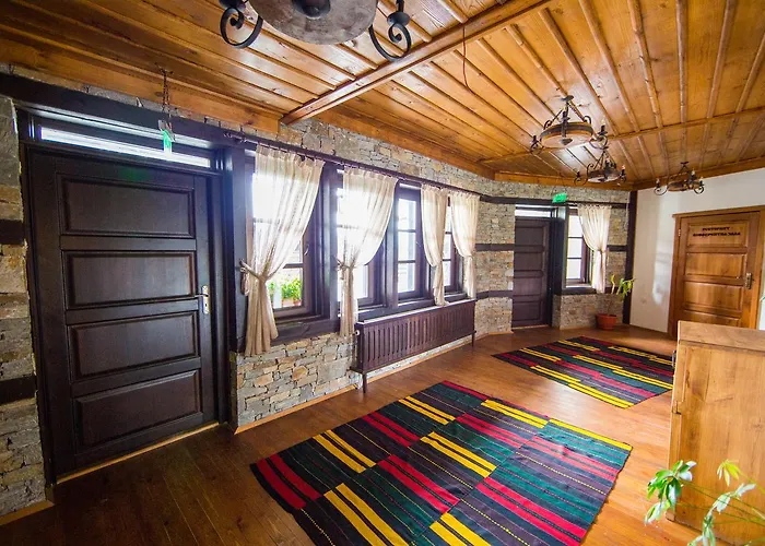 Hotel Leshten Hotell *